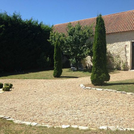 Les Clos Bleus Neuville-de-Poitou Экстерьер фото