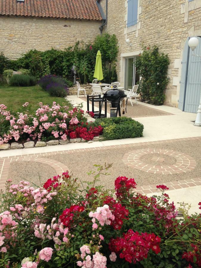 Les Clos Bleus Neuville-de-Poitou Экстерьер фото